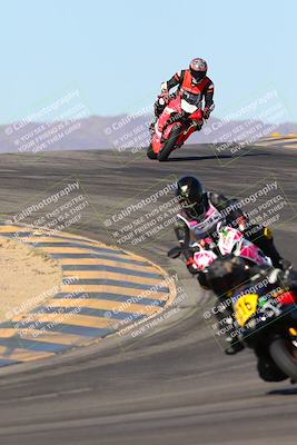 media/Jan-10-2025-CVMA Friday Practice (Fri) [[489e0da257]]/Group 4 and Trackday/Session 3 (Turns 9 and 10)/